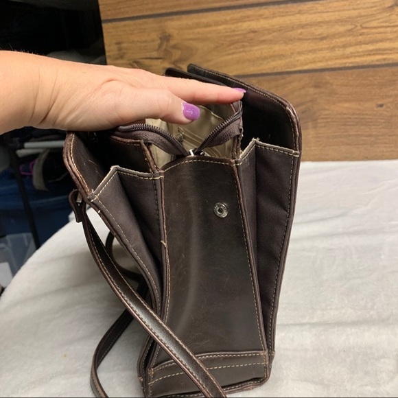 Liz Claiborne dark brown leather purse - Picture 5 of 12